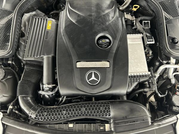2018-Mercedes-Benz-C-Class-C-200-Cabrio-AMG-Auto image:10