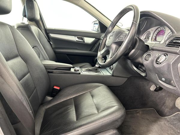 2008-Mercedes-Benz-C-Class-C-180K-Avantgarde-Auto image:9