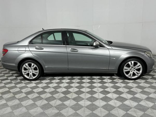 2008-Mercedes-Benz-C-Class-C-180K-Avantgarde-Auto image:17