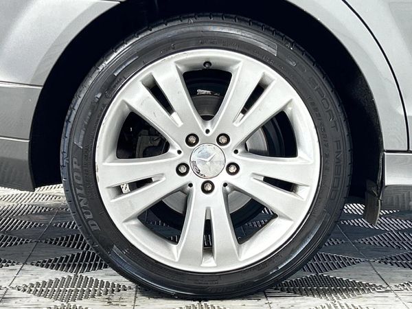 2008-Mercedes-Benz-C-Class-C-180K-Avantgarde-Auto image:7