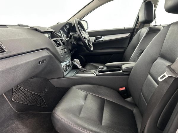 2008-Mercedes-Benz-C-Class-C-180K-Avantgarde-Auto image:8