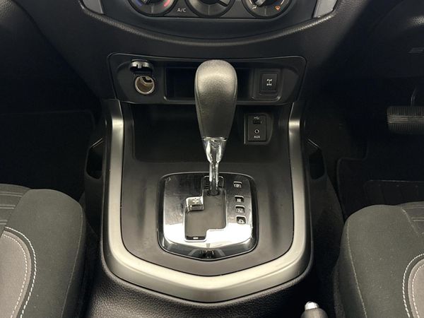 2024-Nissan-Navara-25-DDTi-SE-Auto-Double-Cab image:10
