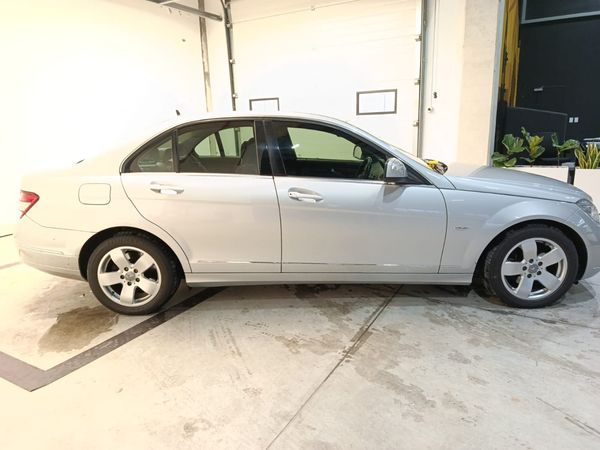 2008-Mercedes-Benz-C-Class-C-220-CDi-Elegance-Auto image:9