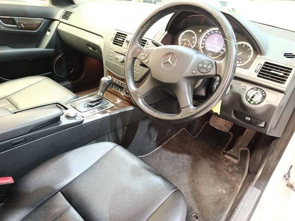 2008-Mercedes-Benz-C-Class-C-220-CDi-Elegance-Auto image:15