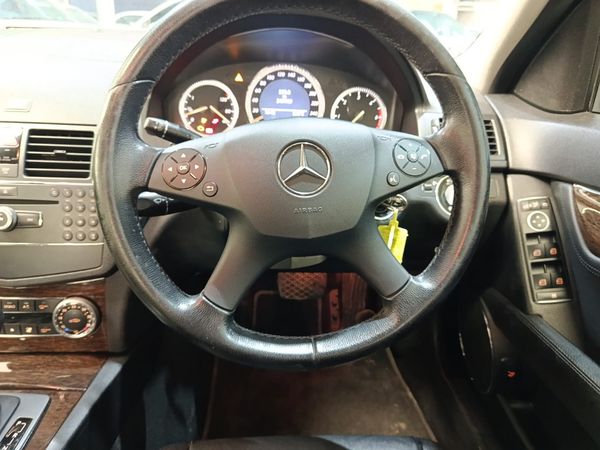 2008-Mercedes-Benz-C-Class-C-220-CDi-Elegance-Auto image:17