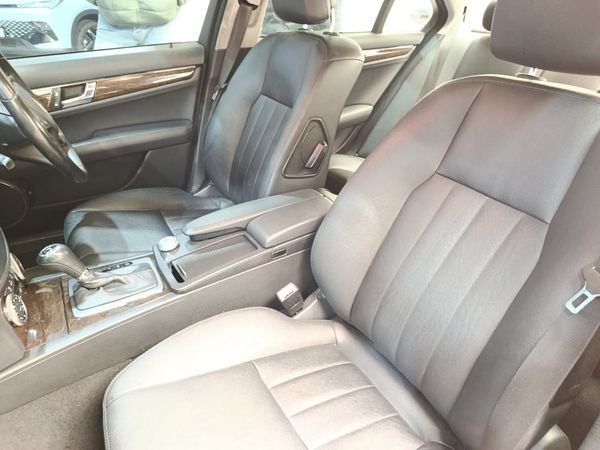 2008-Mercedes-Benz-C-Class-C-220-CDi-Elegance-Auto image:21