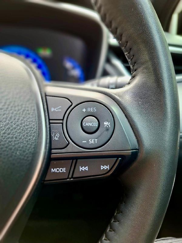 2022-Toyota-Corolla-Cross-18-XR image:15