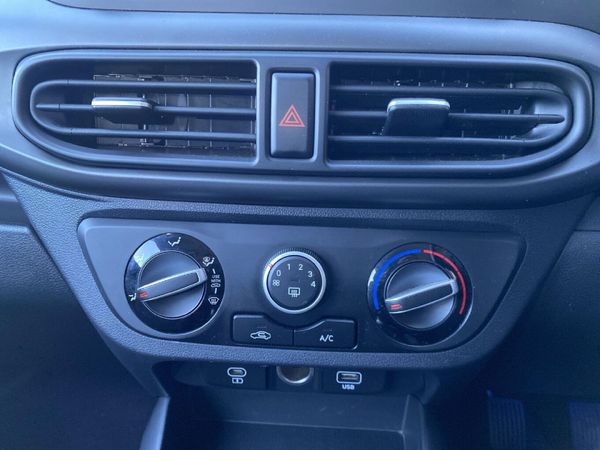 2024-Hyundai-Grand-i10-10-Fluid image:13