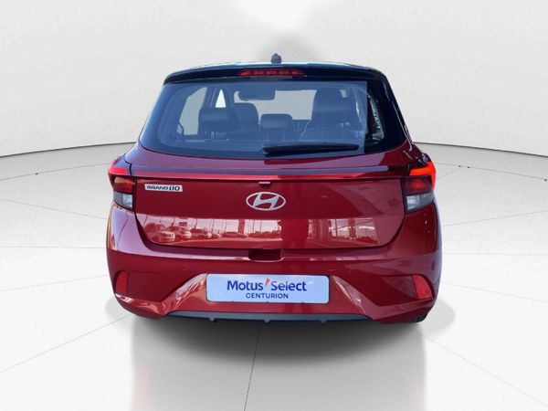 2024-Hyundai-Grand-i10-10-Fluid image:3