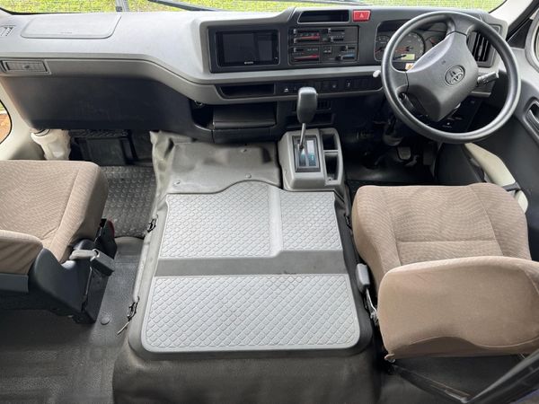 2025-Toyota-Coaster-28D-GL-Auto-23-Seater image:5