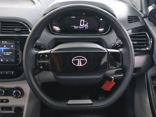 2026-TATA-Tiago-12-XT-Auto image:10