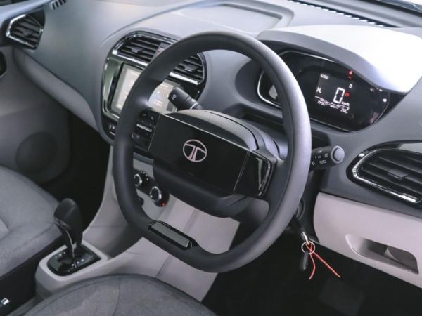 2026-TATA-Tiago-12-XT-Auto image:12