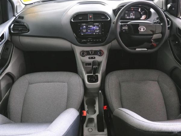2026-TATA-Tiago-12-XT-Auto image:4