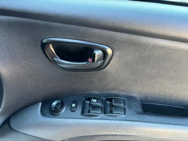 2014-Hyundai-i10-11-GLS-Motion image:10
