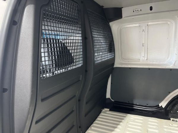 2011-Volkswagen-Caddy-16i-Panel-Van image:13