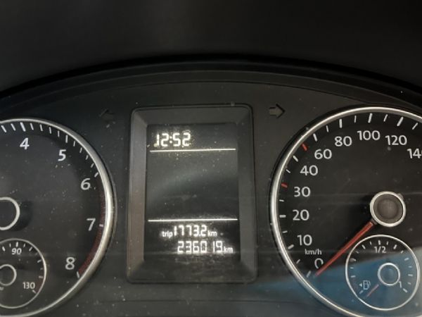 2011-Volkswagen-Caddy-16i-Panel-Van image:16