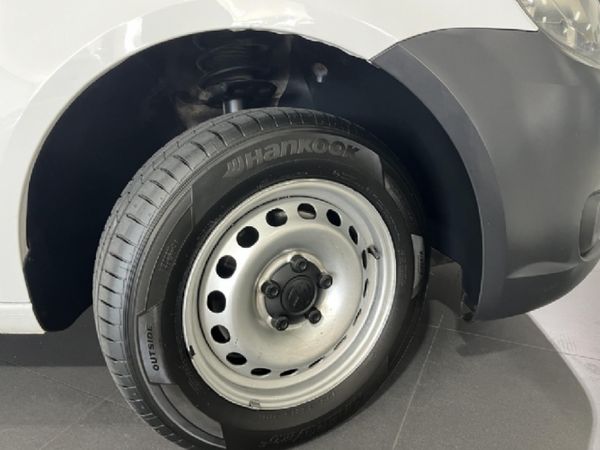 2011-Volkswagen-Caddy-16i-Panel-Van image:5
