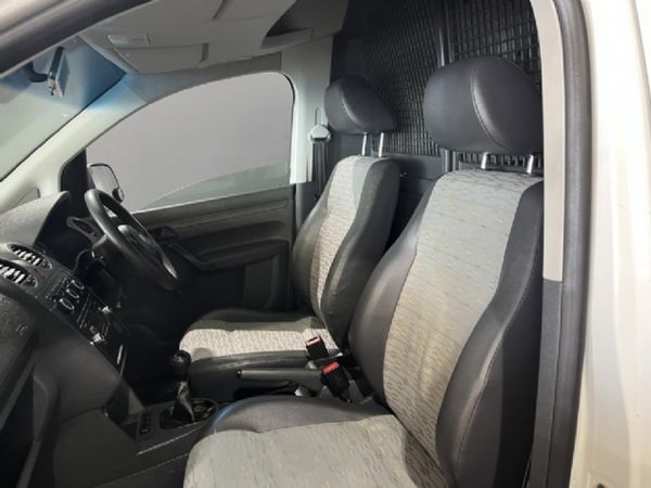 2011-Volkswagen-Caddy-16i-Panel-Van image:7