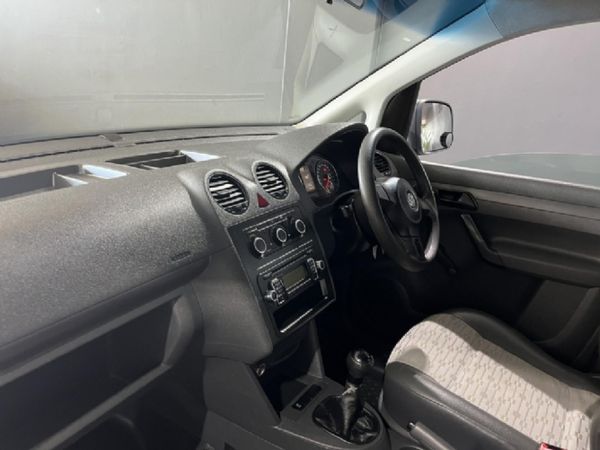2011-Volkswagen-Caddy-16i-Panel-Van image:8