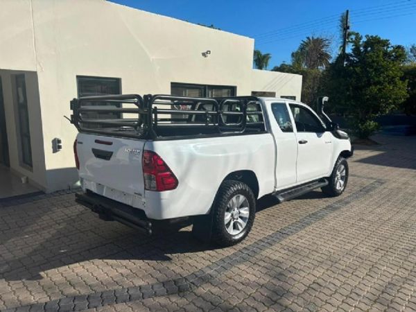 2019-Toyota-Hilux-24-GD-6-Raised-Body-SRX-Extended-Cab image:4