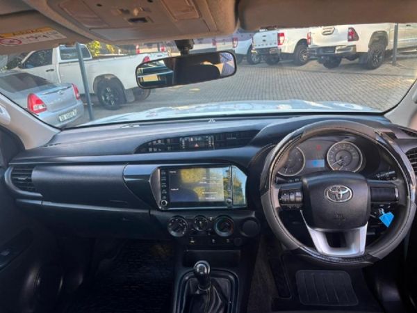 2019-Toyota-Hilux-24-GD-6-Raised-Body-SRX-Extended-Cab image:7