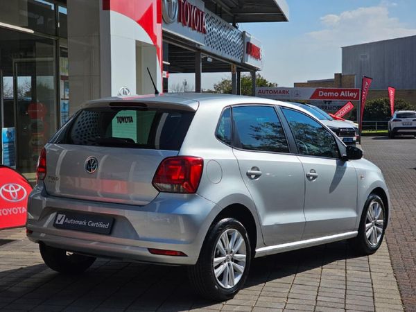 2019-Volkswagen-Polo-Vivo-14-Comfortline-5-dr image:3