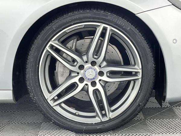 2017-Mercedes-Benz-E-Class-E-200-AMG image:5