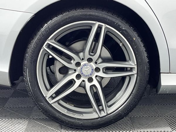 2017-Mercedes-Benz-E-Class-E-200-AMG image:7