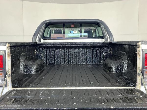 2017-Toyota-Hilux-28-GD-6-Raised-Body-Raider-Extended-Cab image:9