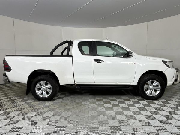 2017-Toyota-Hilux-28-GD-6-Raised-Body-Raider-Extended-Cab image:13