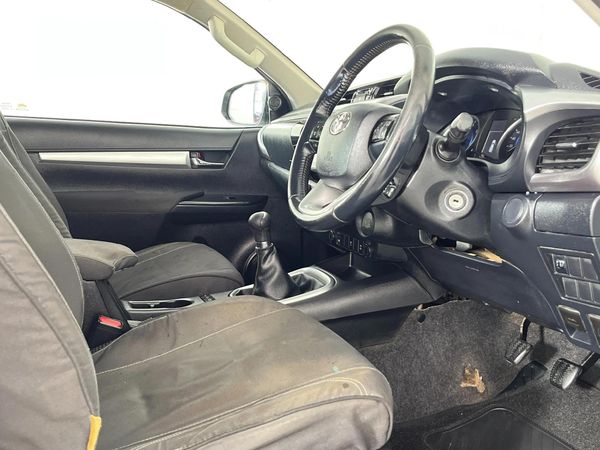 2017-Toyota-Hilux-28-GD-6-Raised-Body-Raider-Extended-Cab image:7