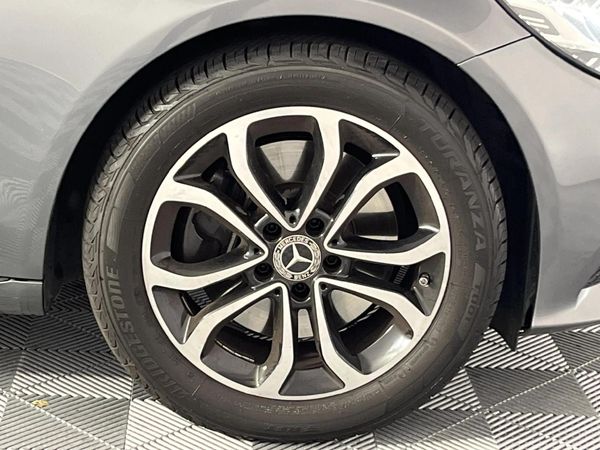 2019-Mercedes-Benz-C-Class-C-300-Auto image:5
