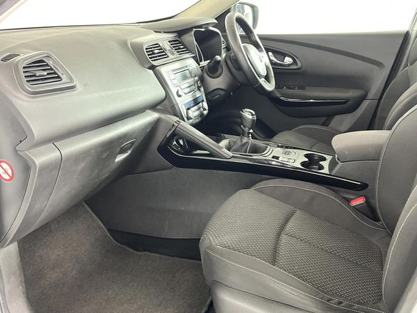 2017-Renault-Kadjar-12T-Blaze image:8