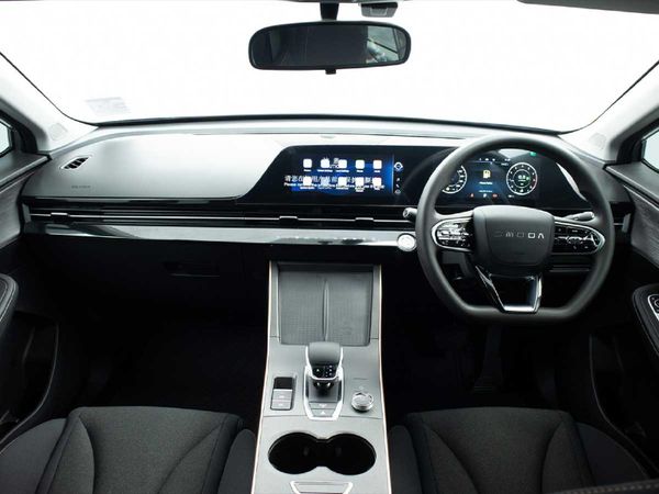 2026-Omoda-C5-15T-Street-Plus image:18