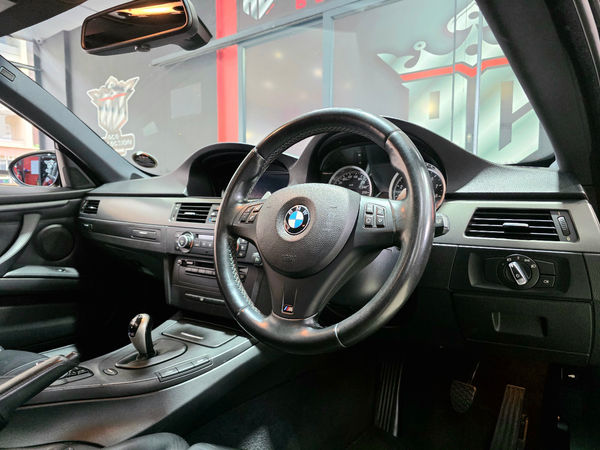 2011-BMW-M3-Coupe-Competition-Auto image:12