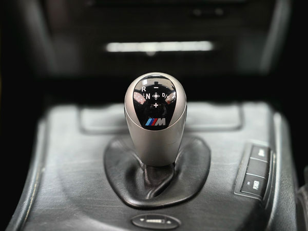 2011-BMW-M3-Coupe-Competition-Auto image:17