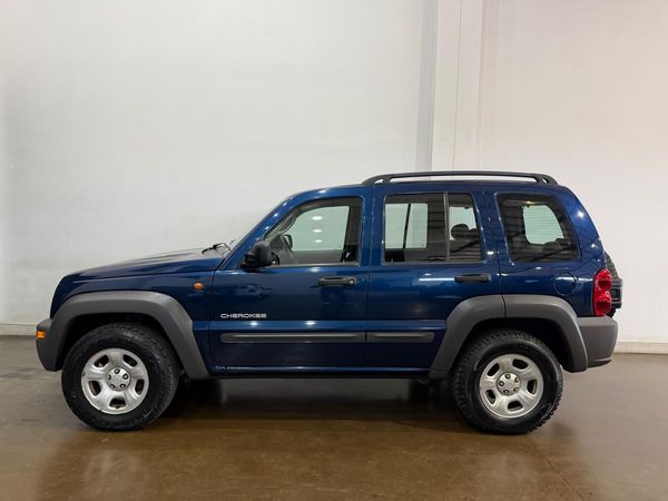 2004-Jeep-Cherokee-37-Limited-Auto image:9