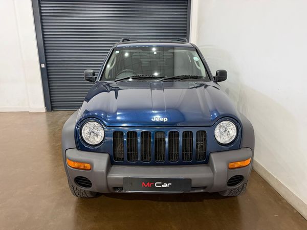 2004-Jeep-Cherokee-37-Limited-Auto image:2