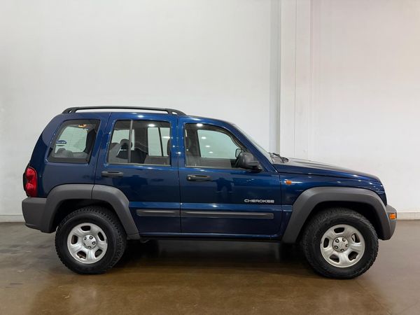 2004-Jeep-Cherokee-37-Limited-Auto image:3