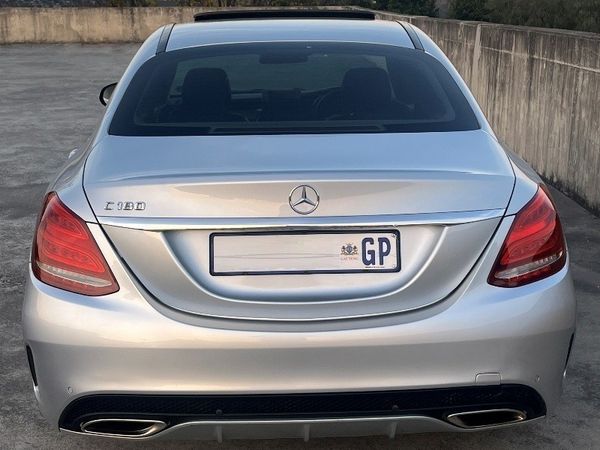 2015-Mercedes-Benz-C-Class-C-180-AMG-Line-Auto image:3