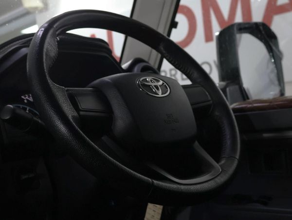 2025-Toyota-Land-Cruiser-79-45-D-Single-Cab image:17