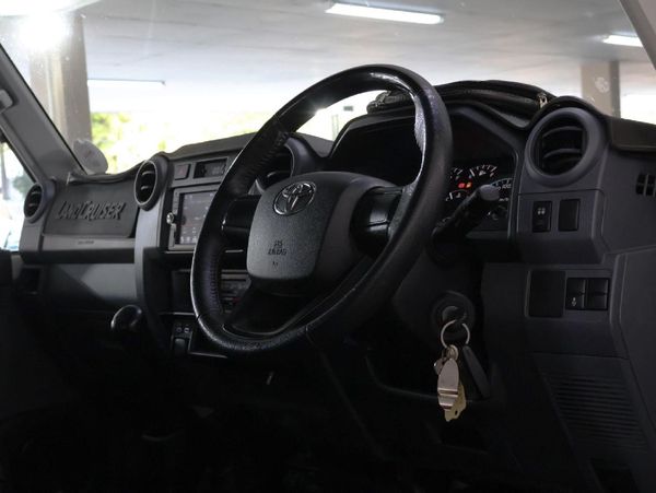 2025-Toyota-Land-Cruiser-79-45-D-Single-Cab image:22