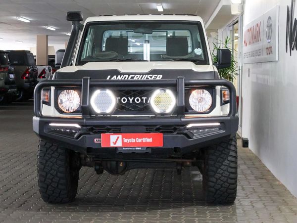 2025-Toyota-Land-Cruiser-79-45-D-Single-Cab image:3