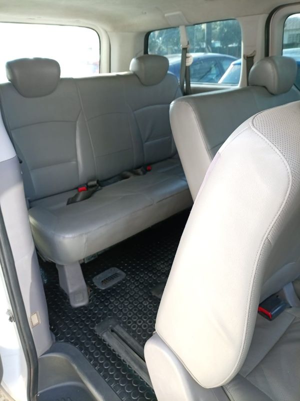 2016-Hyundai-H-1-25-CRDi-Elite-Auto image:16