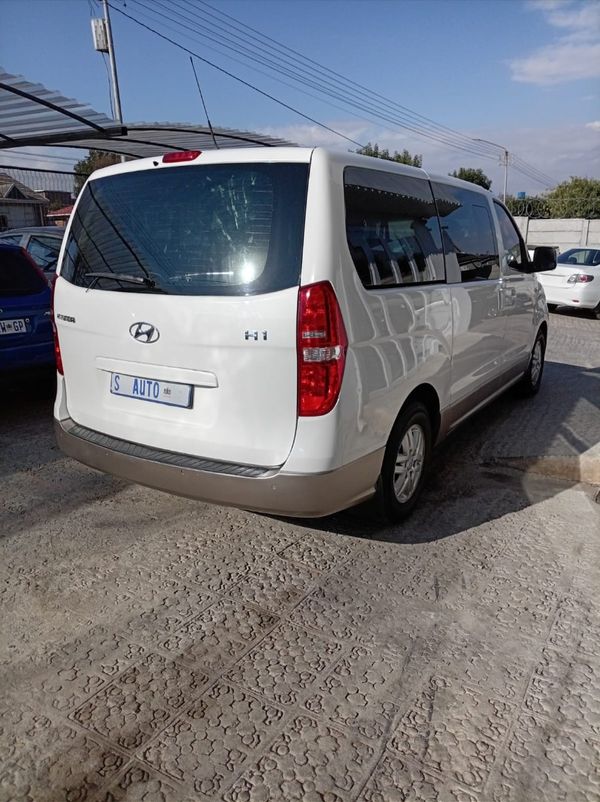2016-Hyundai-H-1-25-CRDi-Elite-Auto image:21