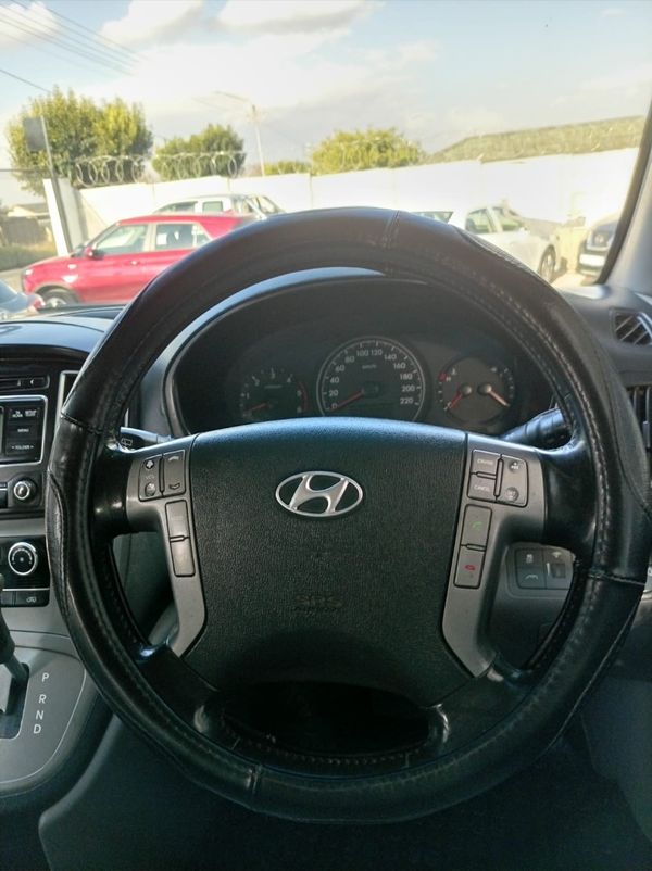 2016-Hyundai-H-1-25-CRDi-Elite-Auto image:5