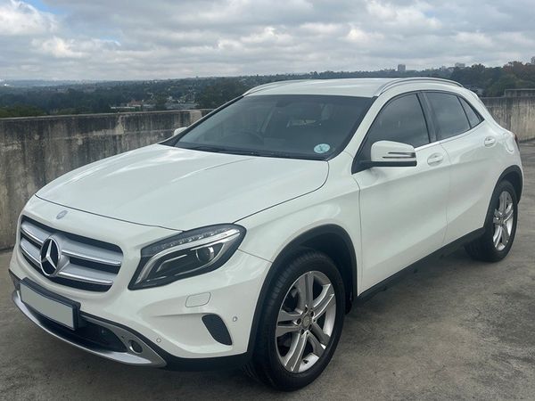 2015-Mercedes-Benz-GLA-200-Auto image:2