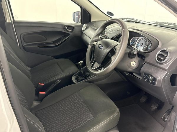 2016-Ford-Figo-15-Trend image:5