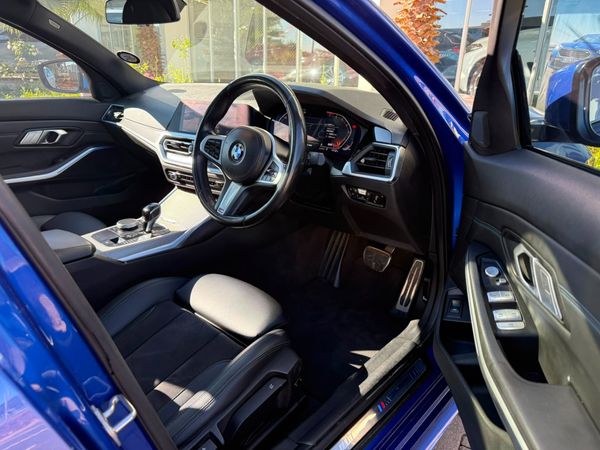 2022-BMW-3-Series-318i-M-Sport image:14