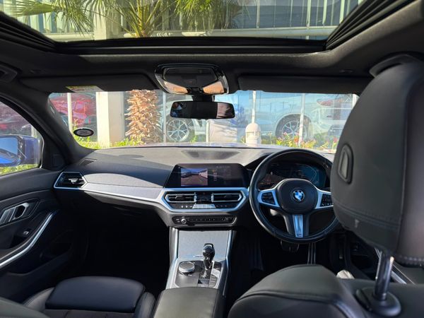 2022-BMW-3-Series-318i-M-Sport image:16